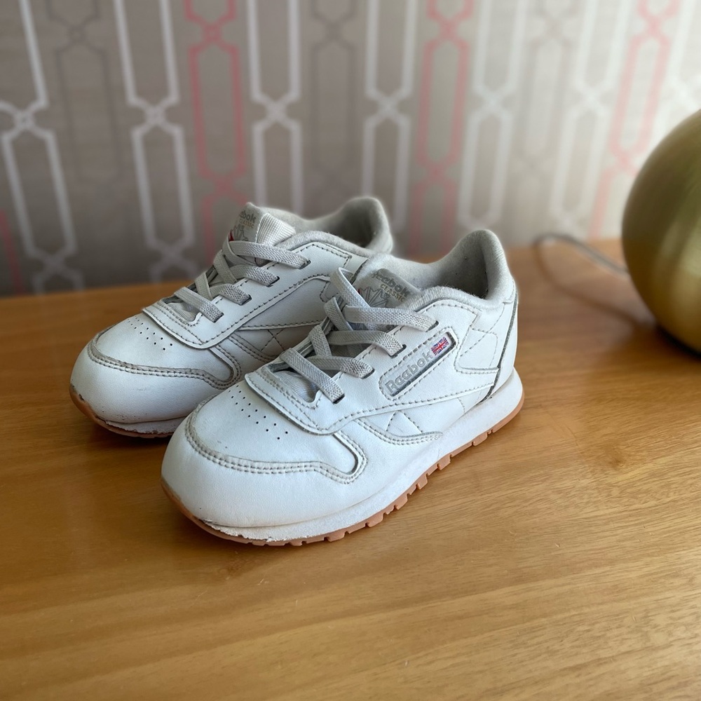 Toddler Size 9 White Reebok Classics